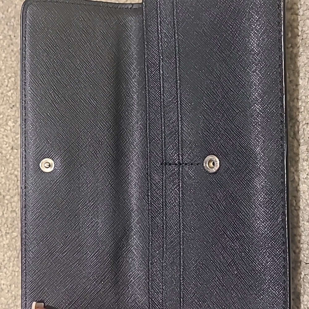Michael Kors saffiano wallet - Picture 3 of 5